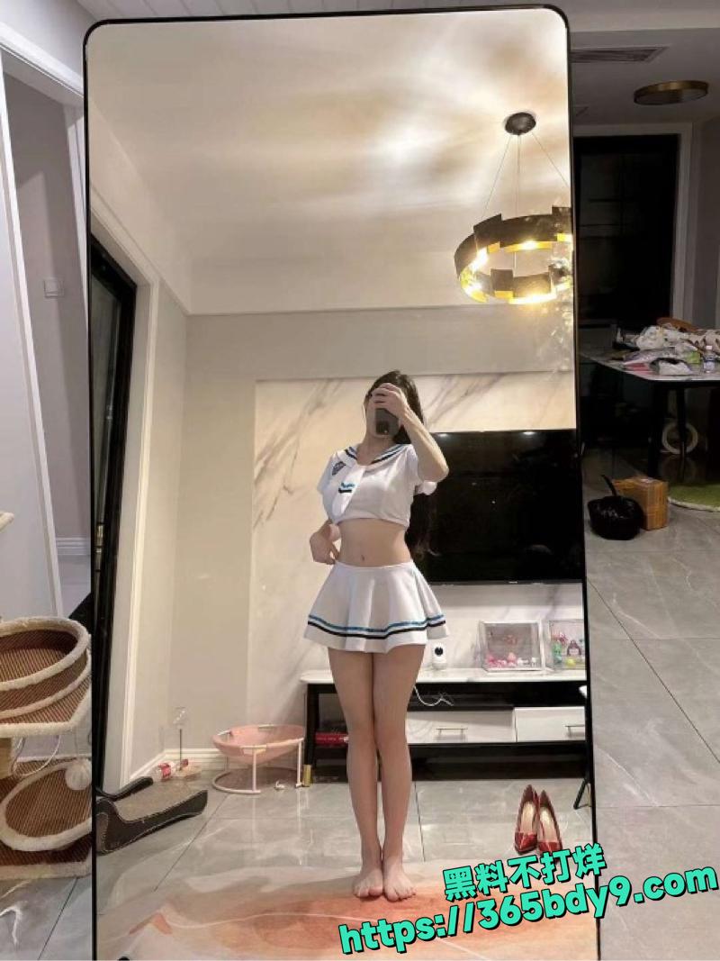 微密圈绝色女神私拍泄露 1