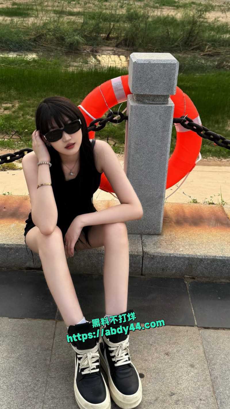 瘦高美女新内容流出 10