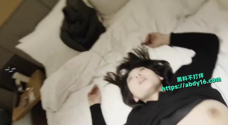 少妇完美露脸私拍流出3