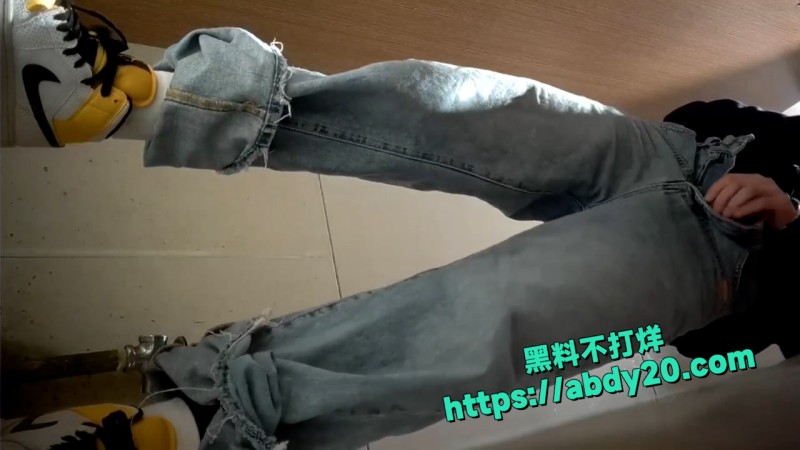 会展厕所偷拍 2