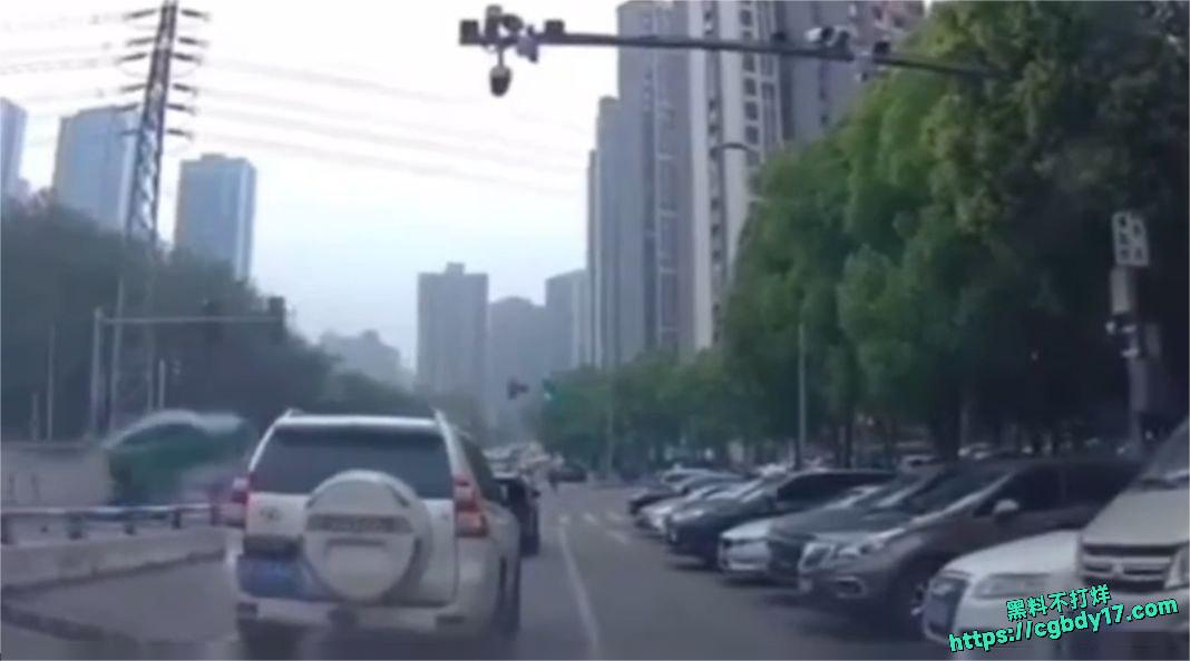 重庆渝北鲁能星城十三街区事故6