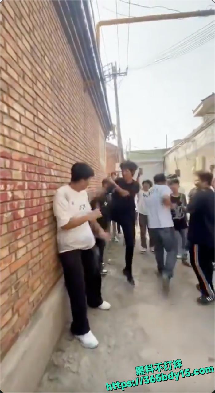 未成年初中生男孩霸凌事件曝光3.