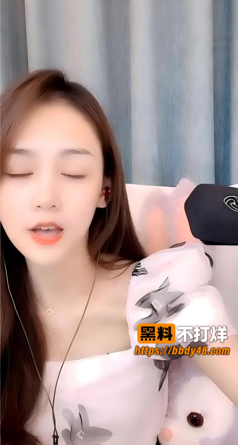 抖音女主播魏莹11