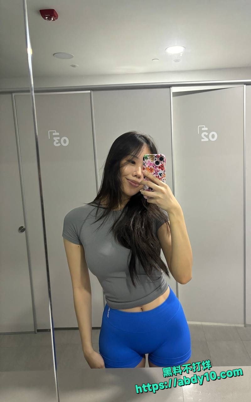 热爱健身的极品高颜值巨乳美女2.