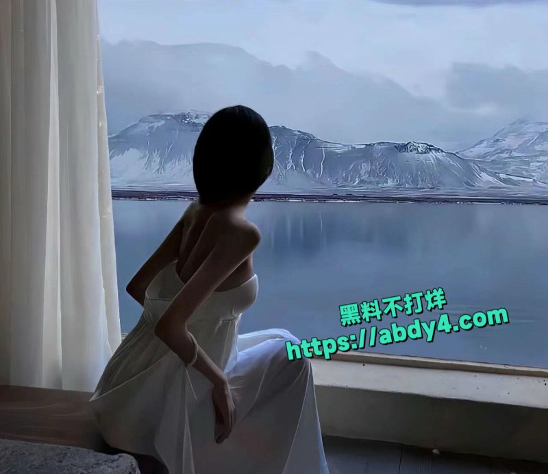 00后大学生骚妹自拍1