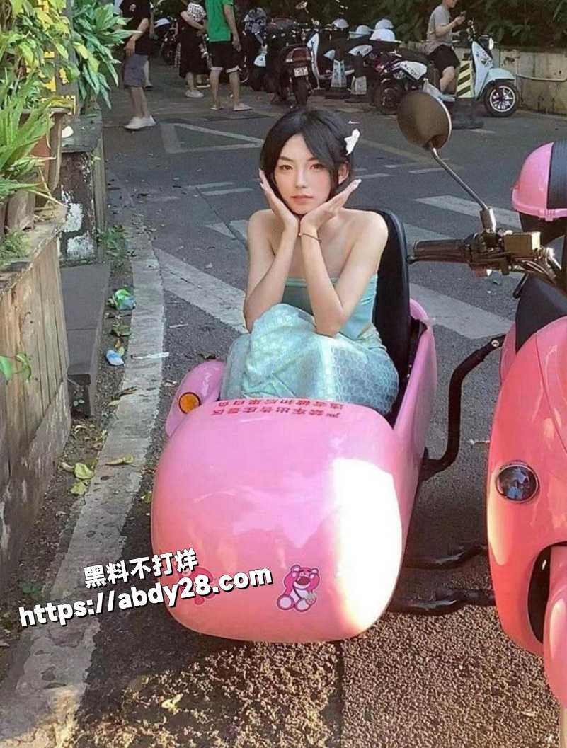 沧州师范22级冰山女神吕嘉慧