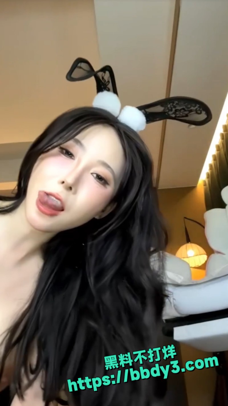 骚穴喷水淫语不断 2