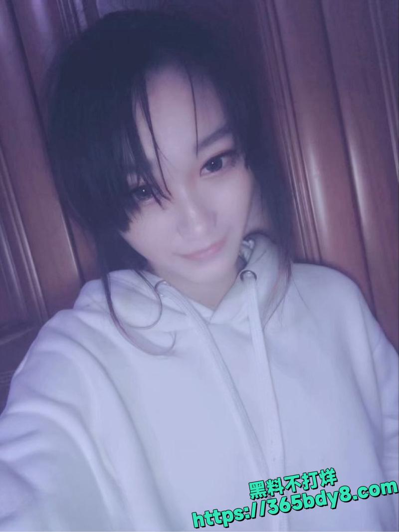清纯大一小师妹反差视频泄密5