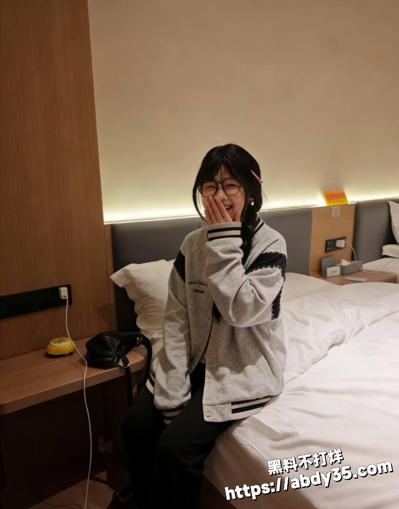 福建宁德王海婷约炮酒店调教后入2