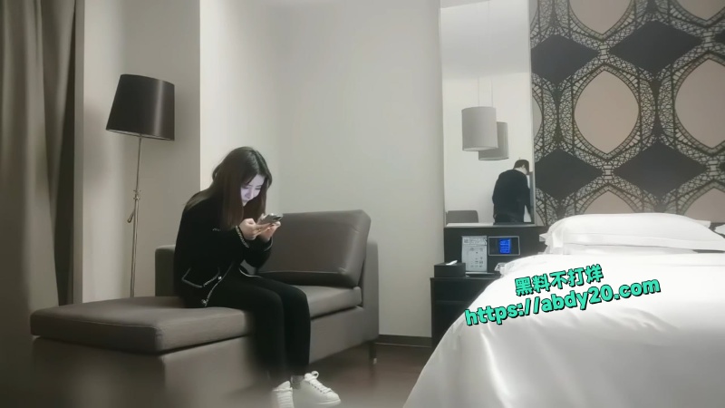 探花大神利哥再次约操大奶妹 1
