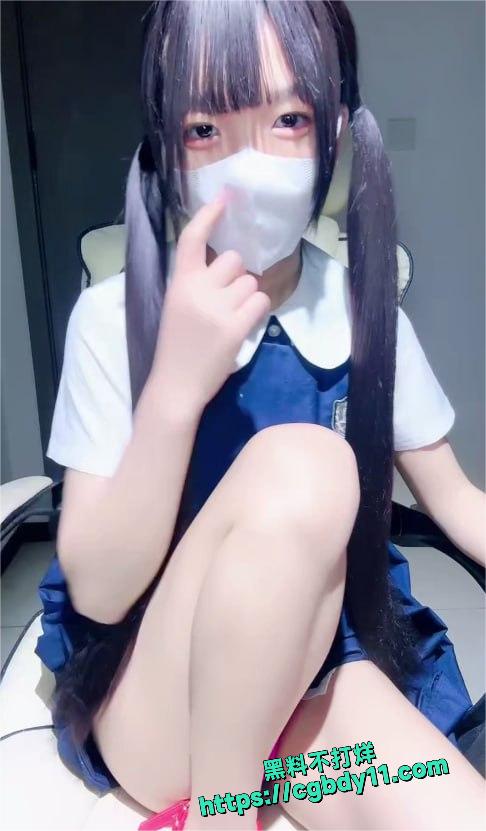 双马尾萝莉自慰