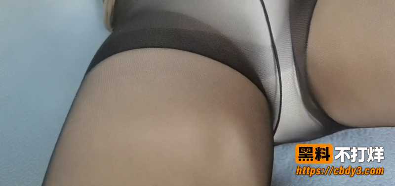 小雪妹白色内衣私密自摸掰开骚逼揉搓5