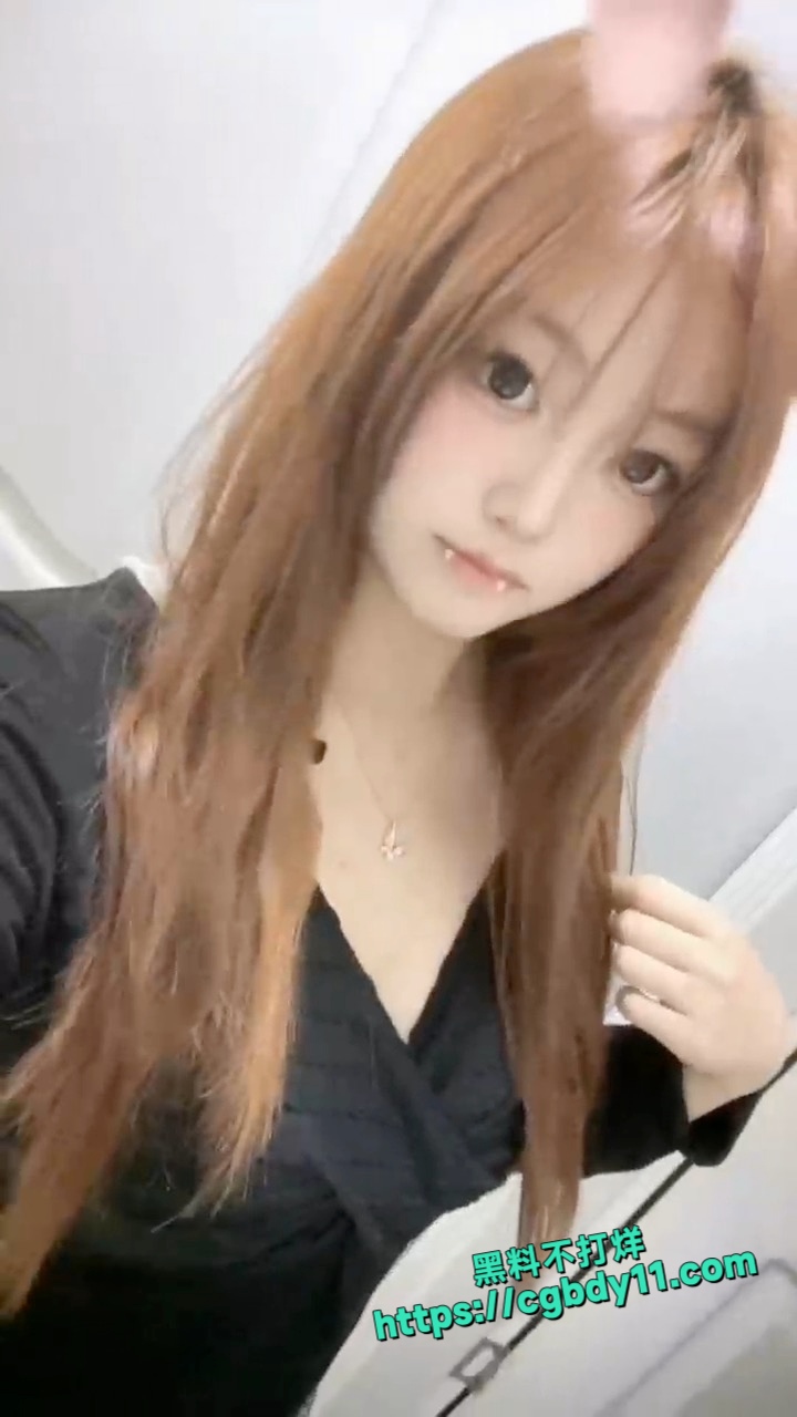 河北沧州师范学院大三嫩妹余静妍约炮 (1).jpg