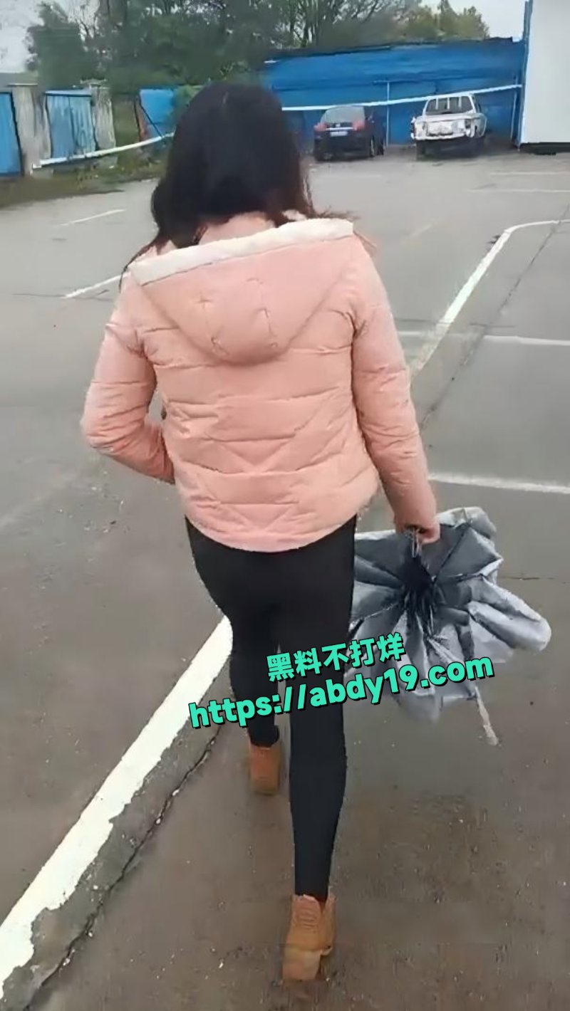 驾考女学员为拿驾照献身教练1