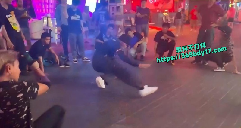 泰国旅游猎艳寻欢直接找两个双飞5
