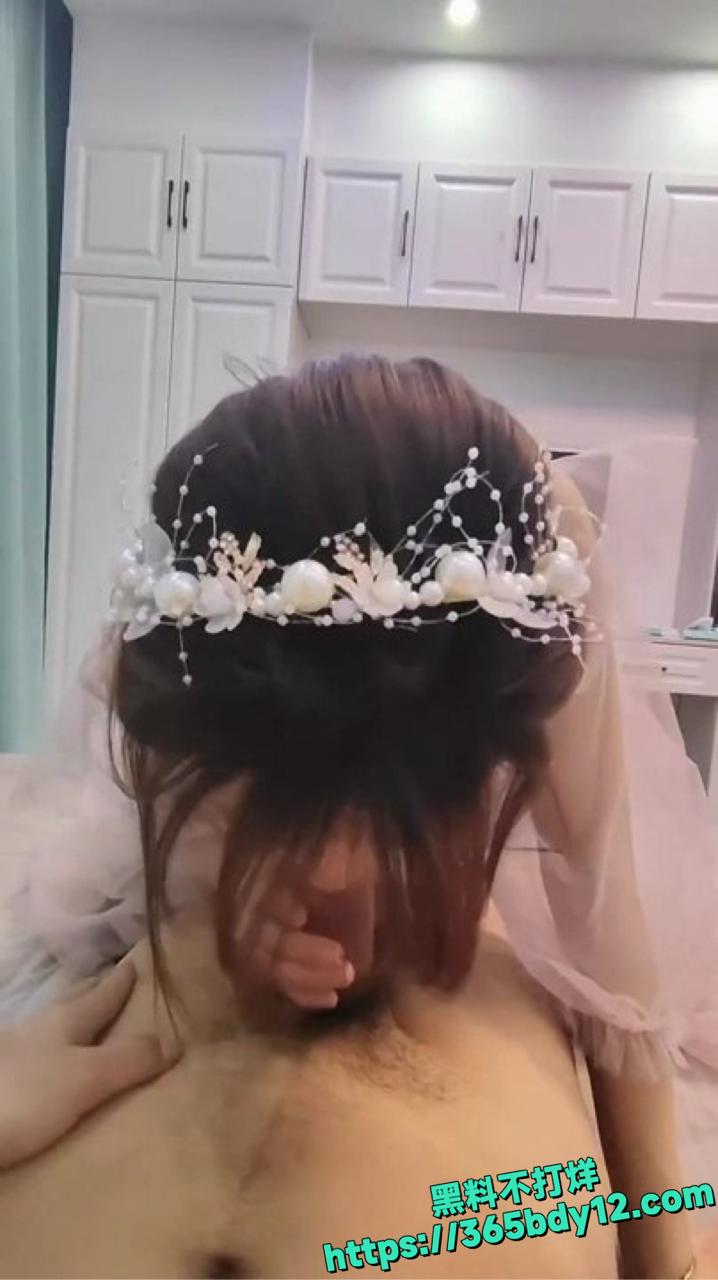 眼镜娘背男友跟富二代约炮9.