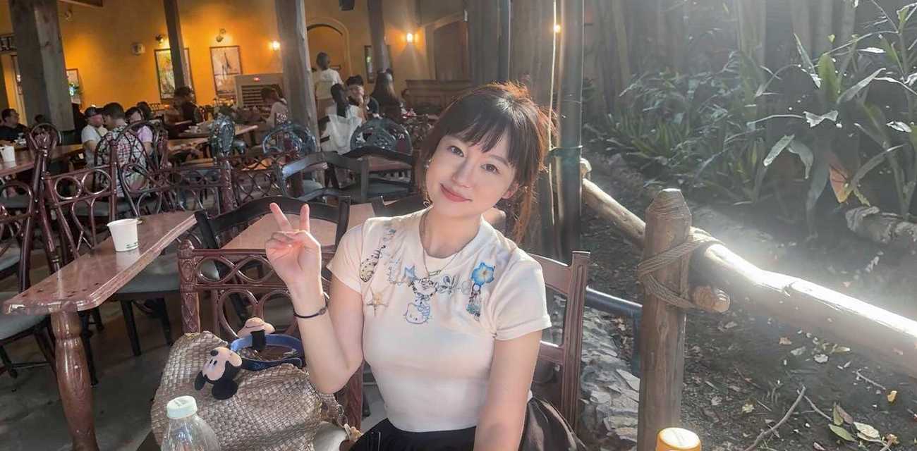 成都某中学女教师冯思思开盒实录 被炮友操完后照片全网甩出 多段视频曝光