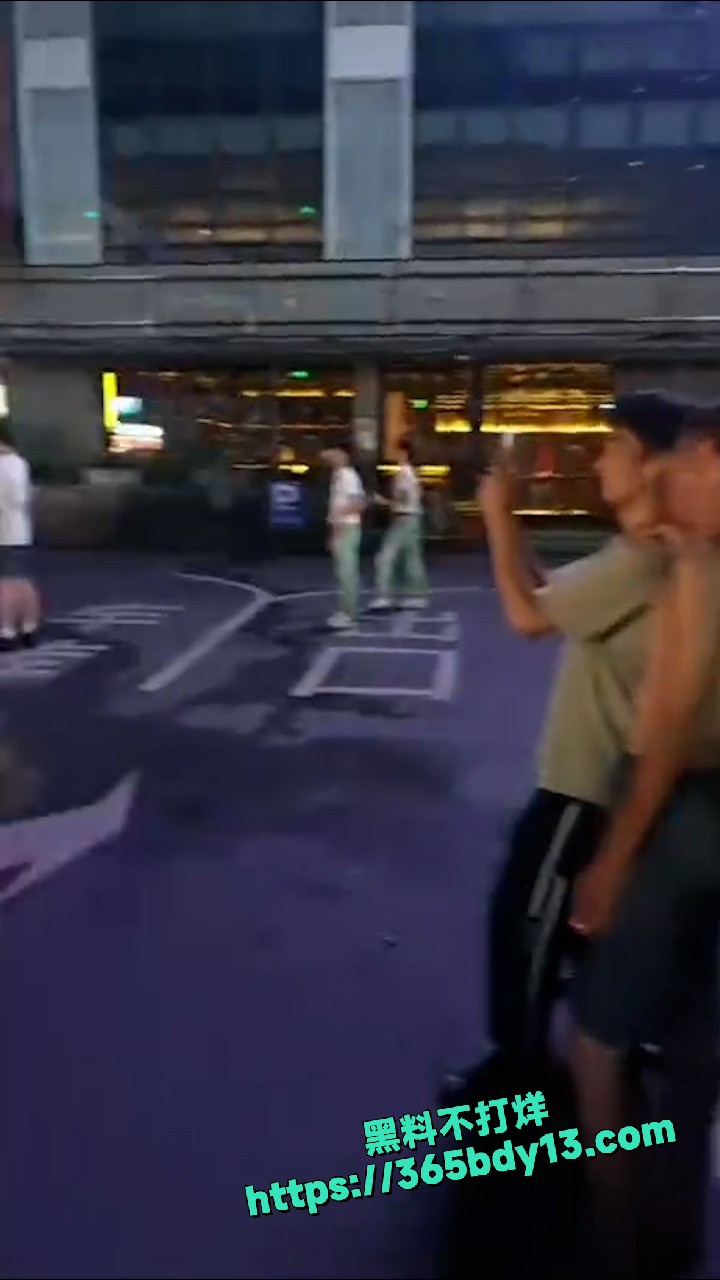 酒店做爱不拉窗帘 2
