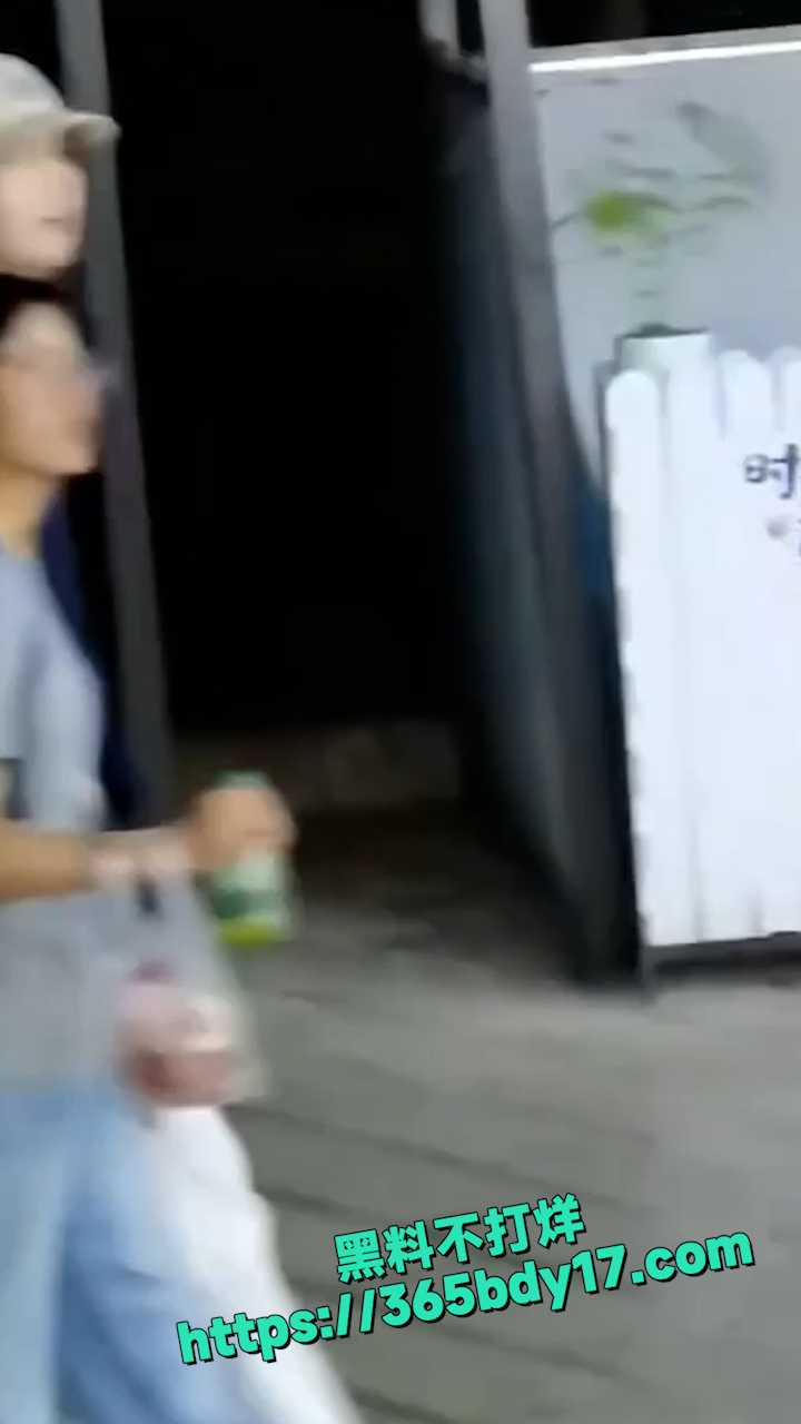 云南昆明校园小情侣 14