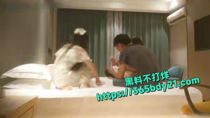 一张床三对夫妻6p1