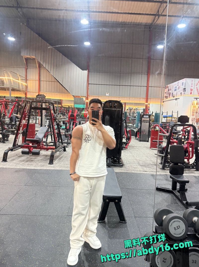 威廉William约炮空姐 9