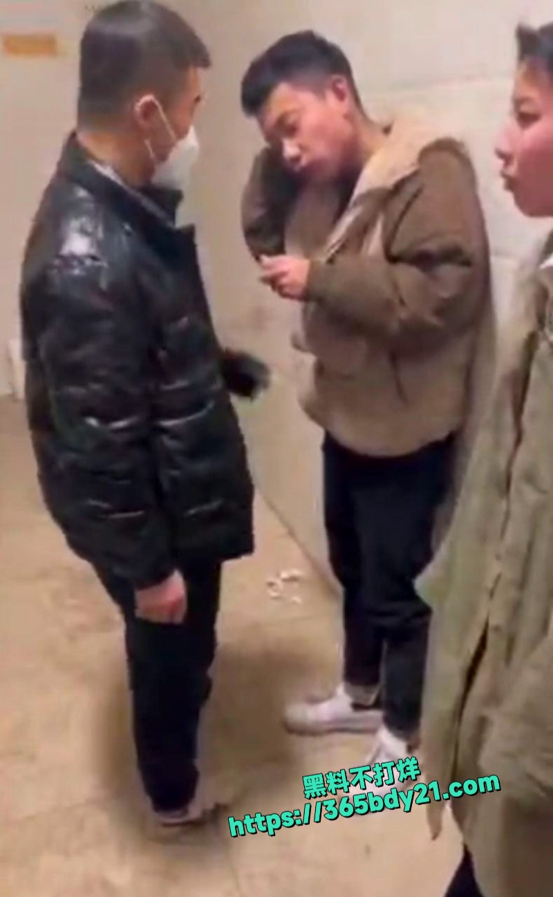 原配捉奸暴打奸夫淫妇现场实况  3