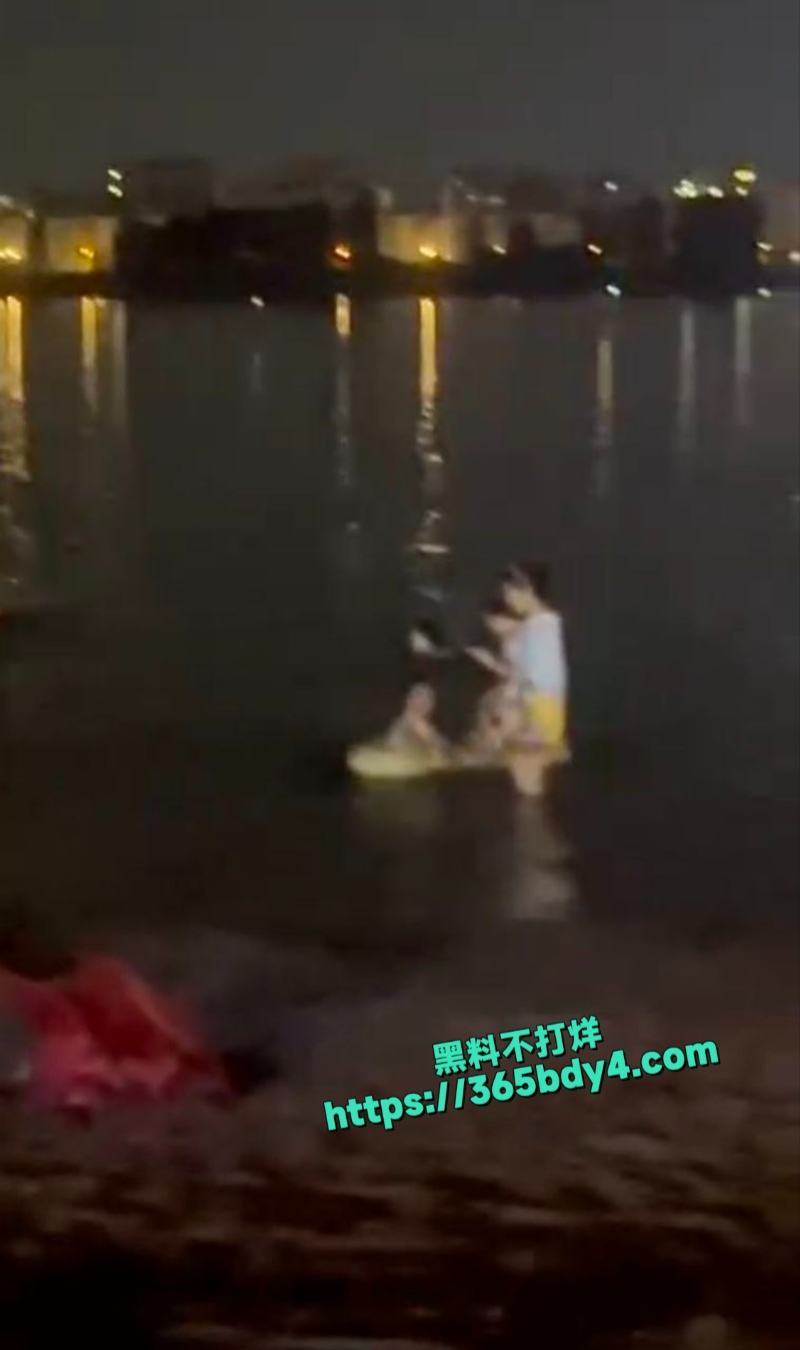 看了半天才发现老汉推车呢3