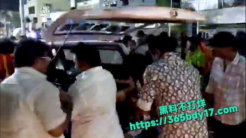 印度泰米尔纳德邦踩踏大事故 10