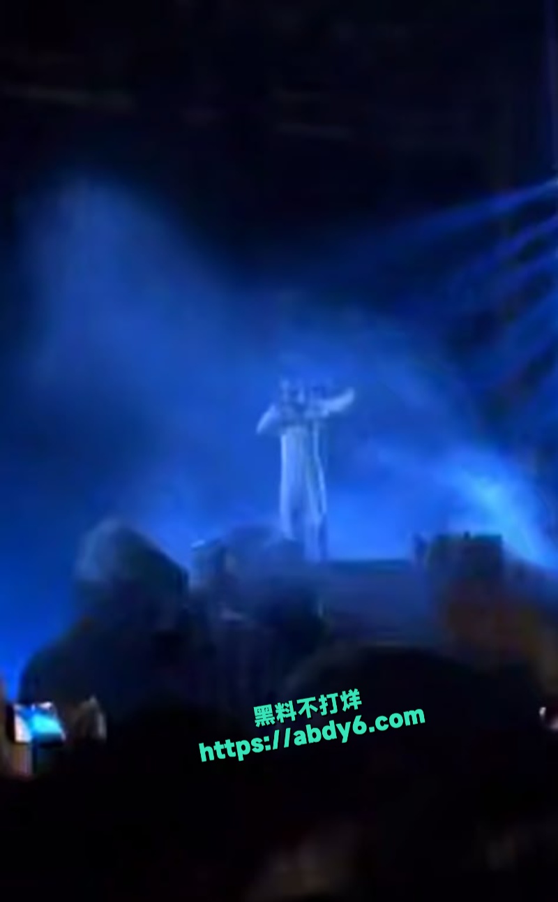 澳门TravisScott演唱会 一群愤青现场斗殴干架 1