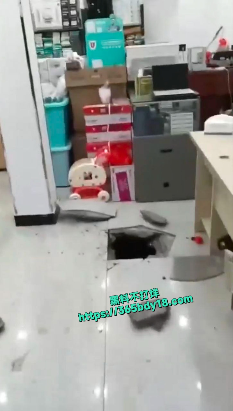 缅甸南邓金店凌晨被盗监控视频曝光 8