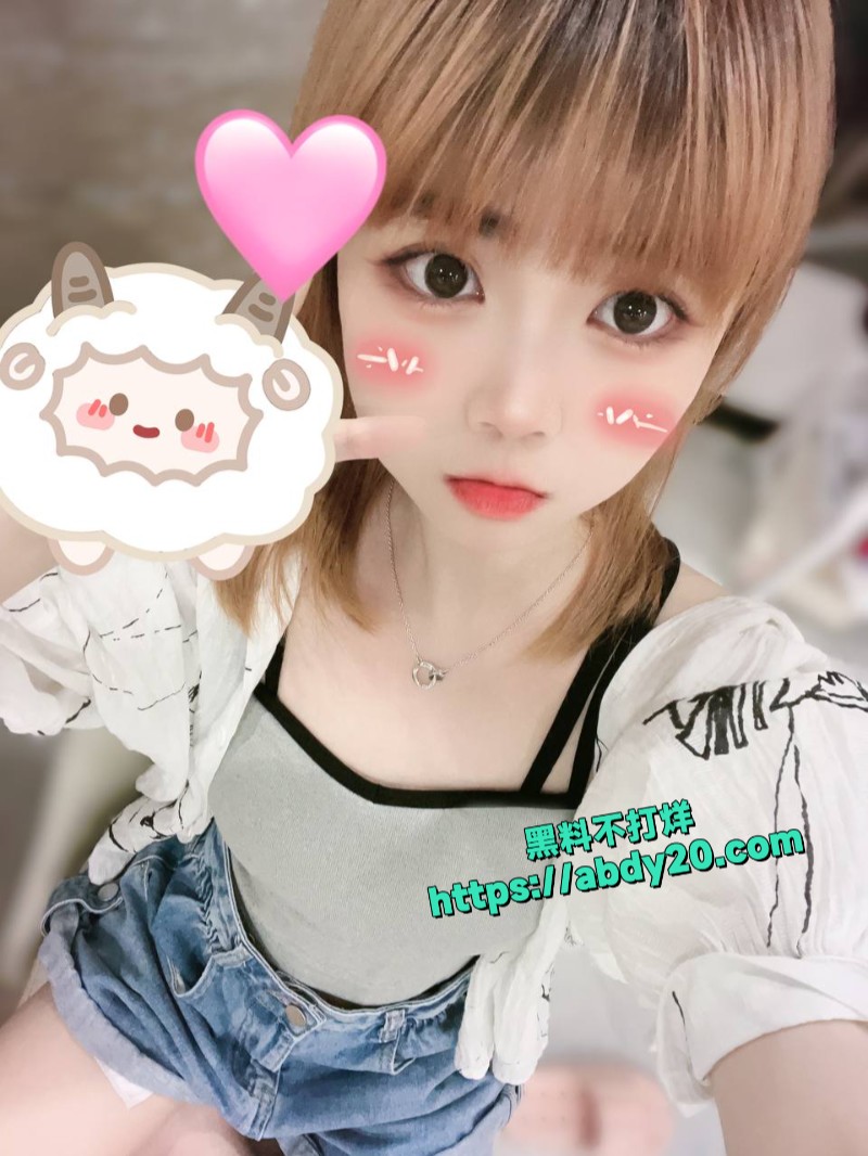 四川高颜值美女何秀兰8