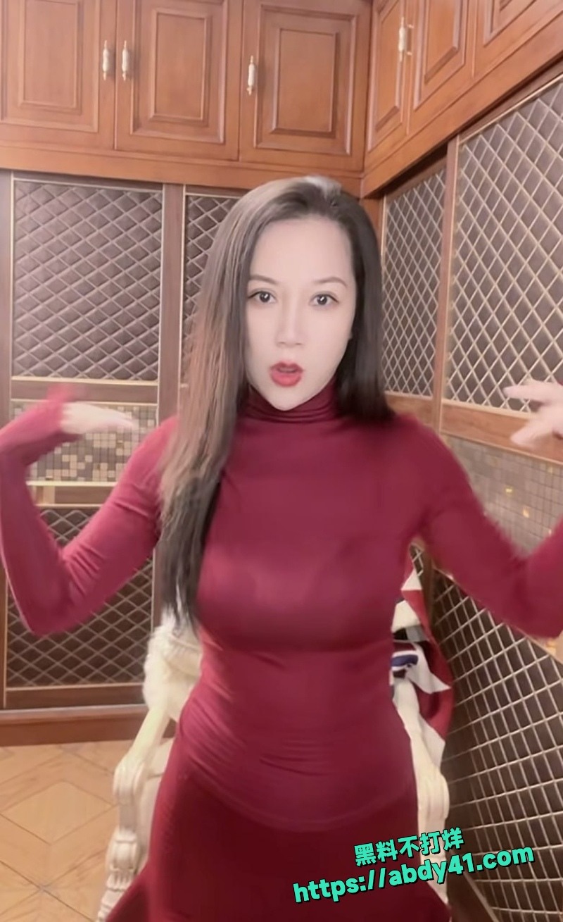 抖音网红 睿睿的小马甲福利漏点骚舞 4