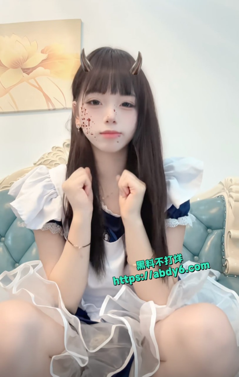 一黑人男子校园长凳与女同学交欢 5