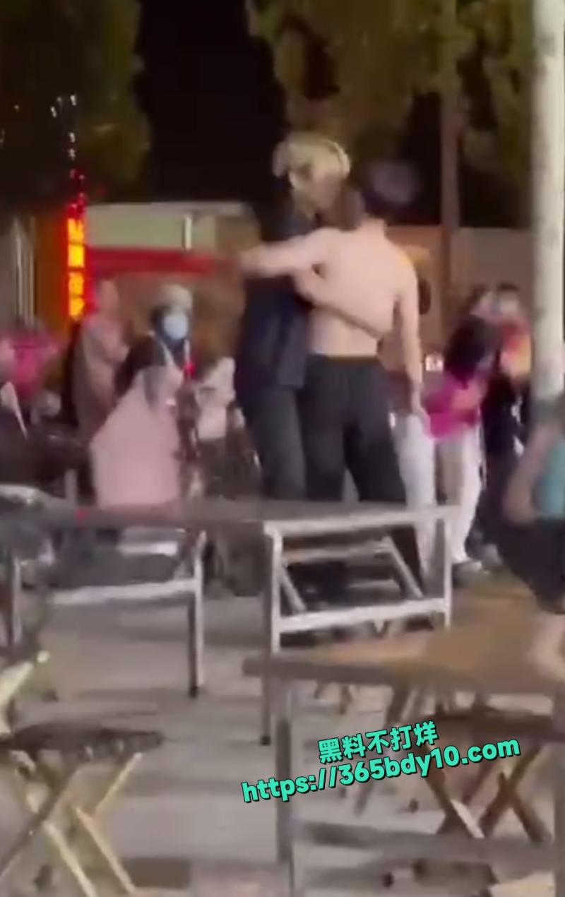 精神小伙爱打架5