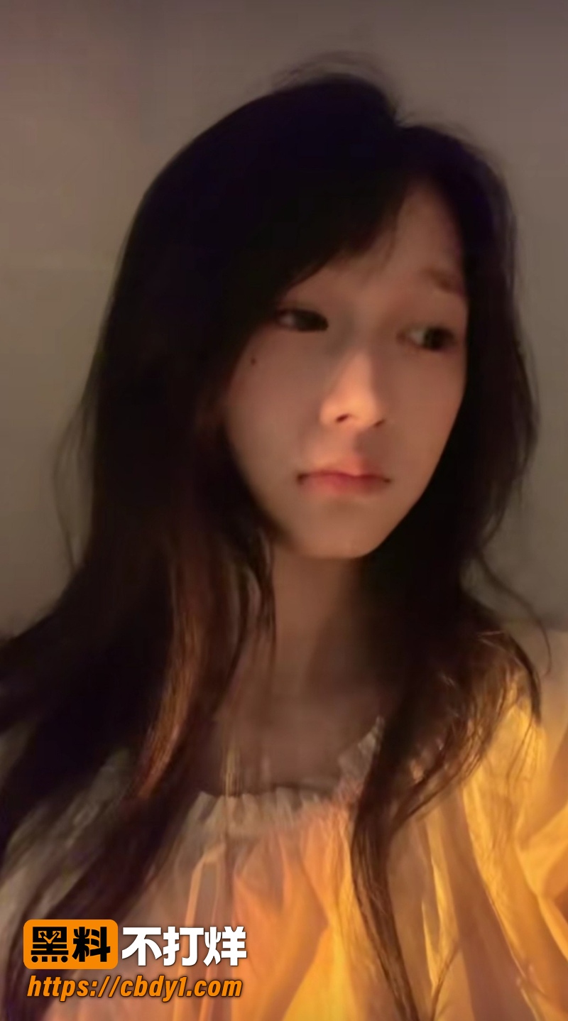 越南华裔网红阮翠梅 13