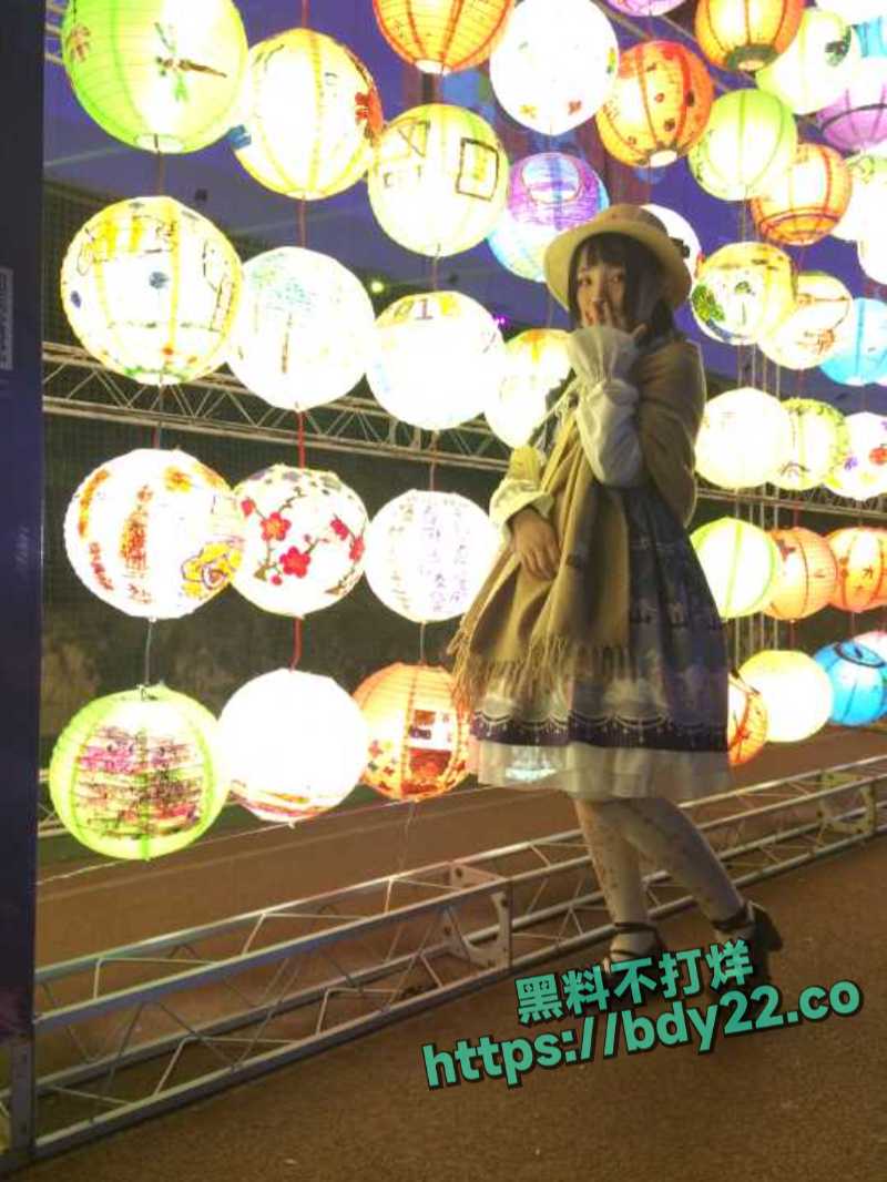 易梦雯17.jpg