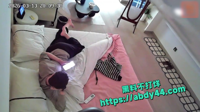 但胸和屁股都翘得迷人 2
