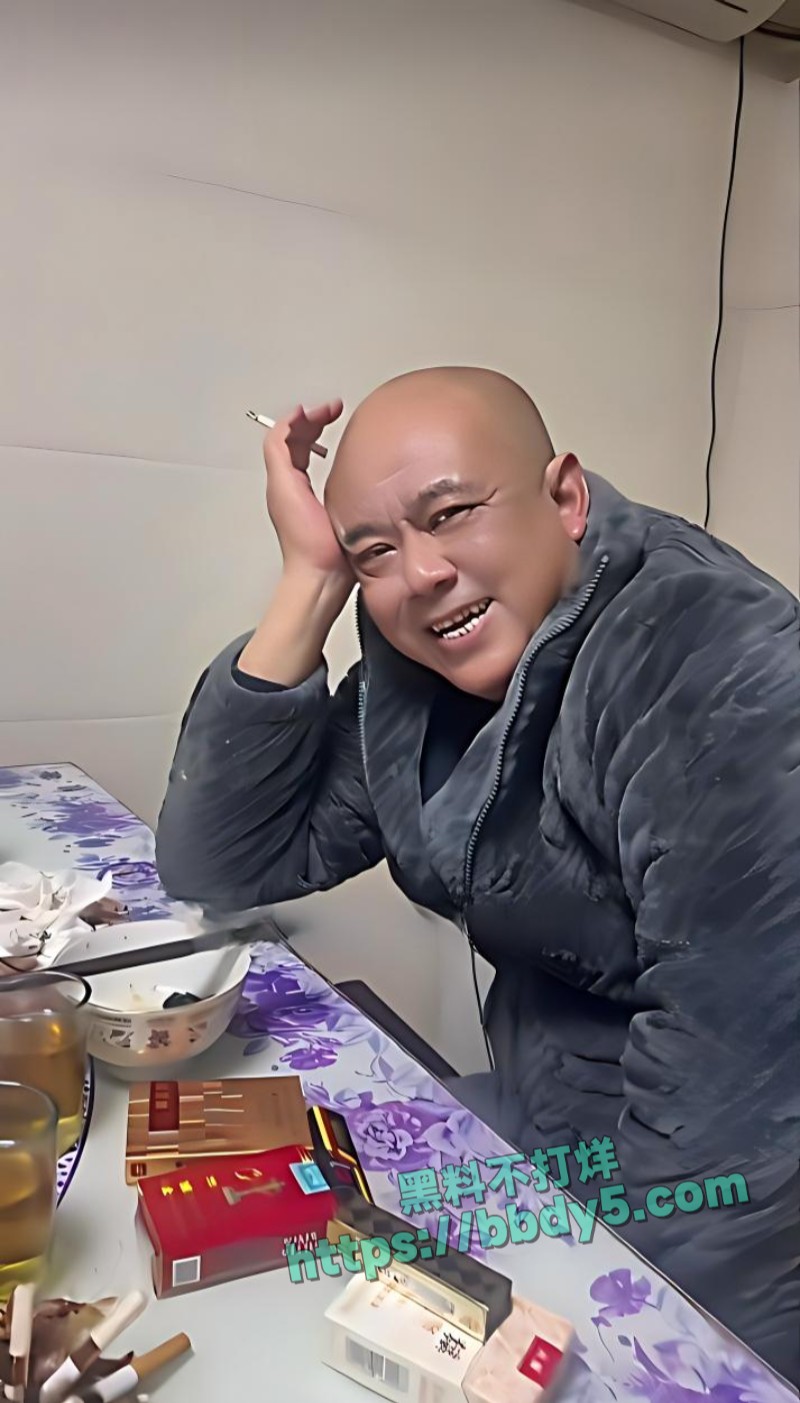 网红绝色与唐美丽共享同一男友22