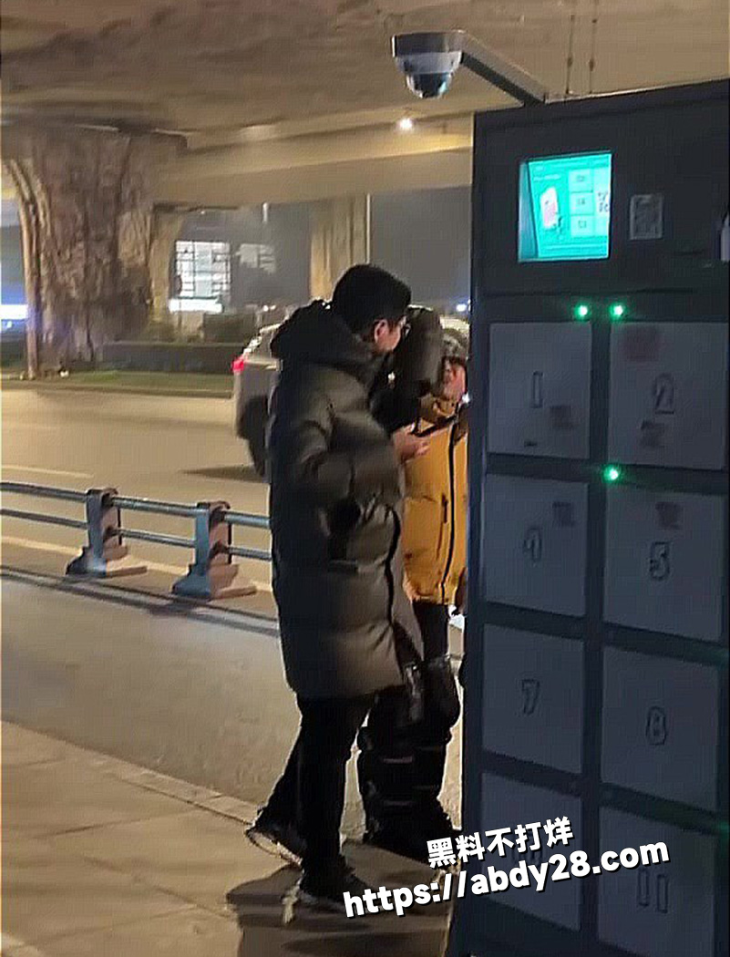 成都武侯双楠伊藤两人撞车现场3