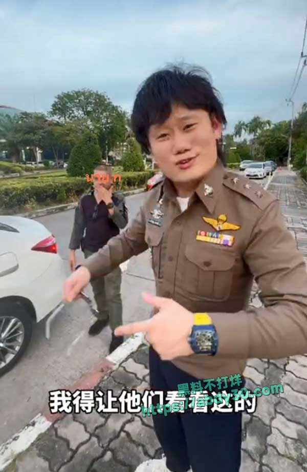 抖音百万粉丝网红东瀛小野亮 D