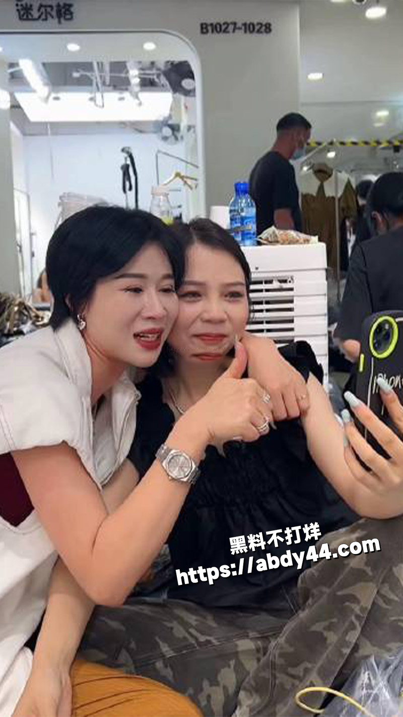杭州某知名女装档口老板娘.jpg3