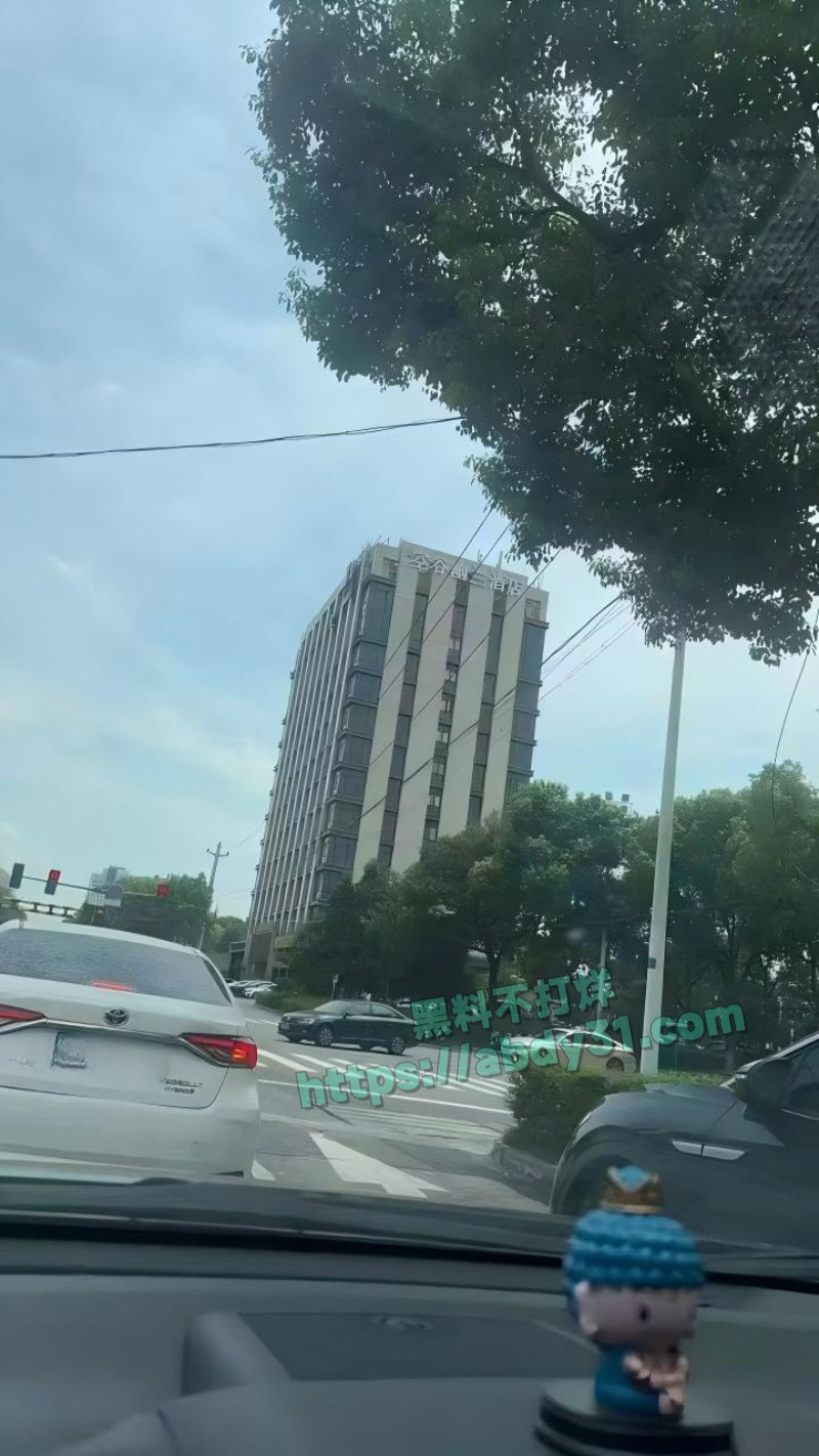 花了50万娶回的老婆出轨被抓4