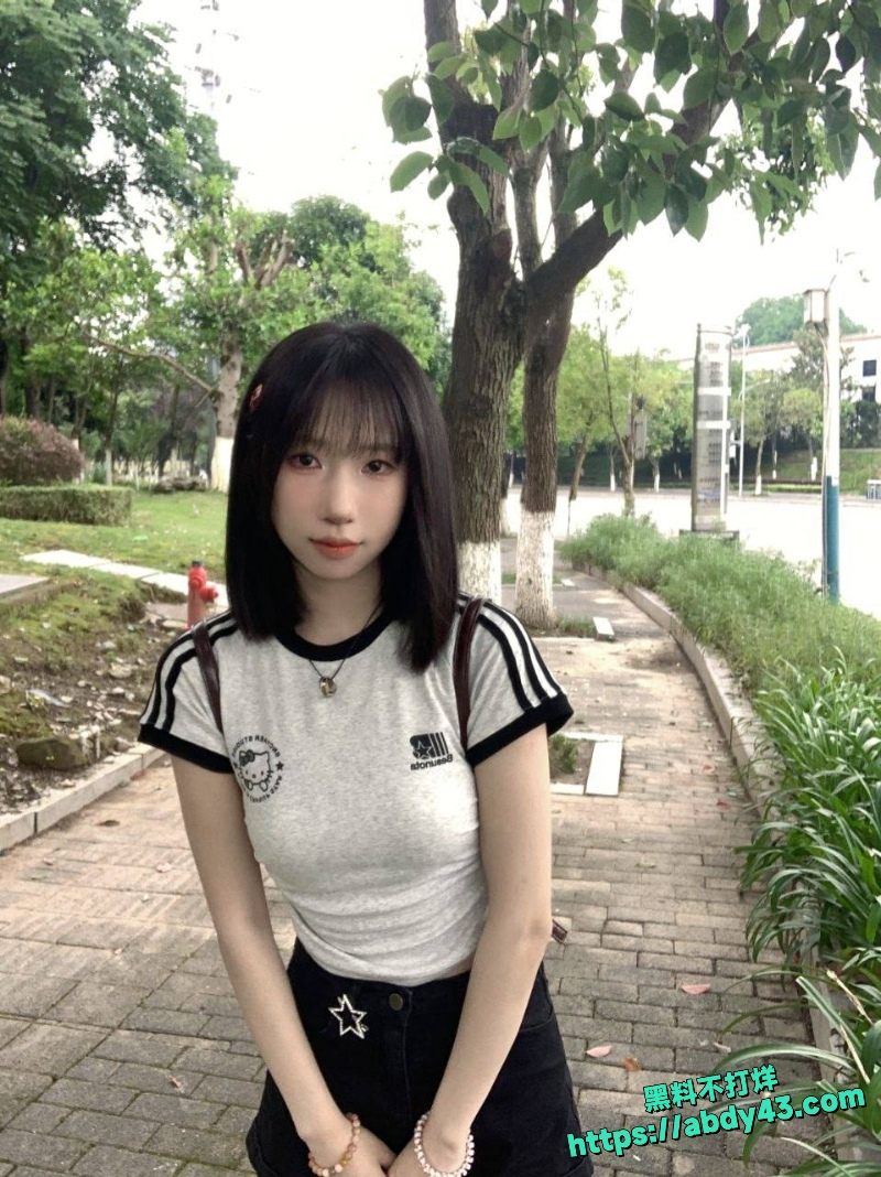 湖南顶级反差婊李沫被金主包养4