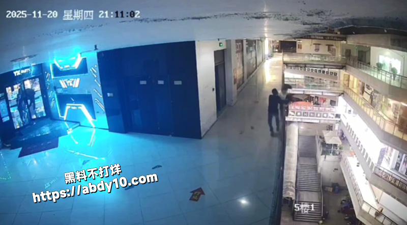 跳楼惊险一幕