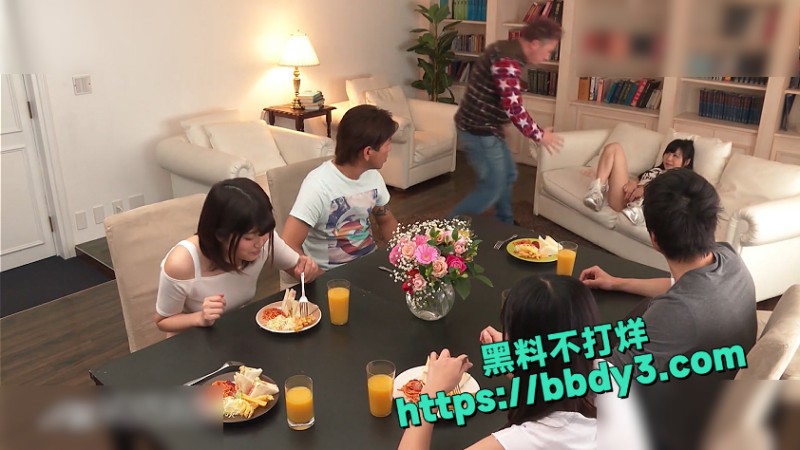 小穴被操的淫水直流 2