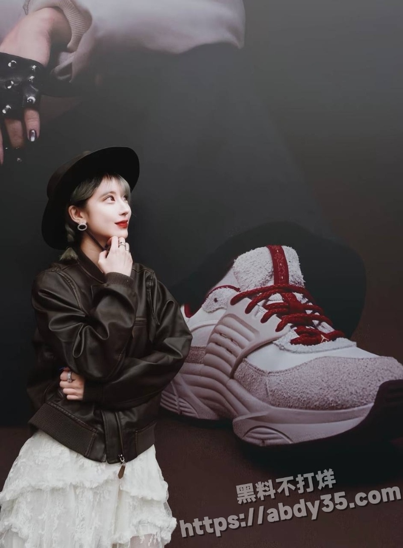 70w粉网红明亮与狗隐婚草粉实锤7