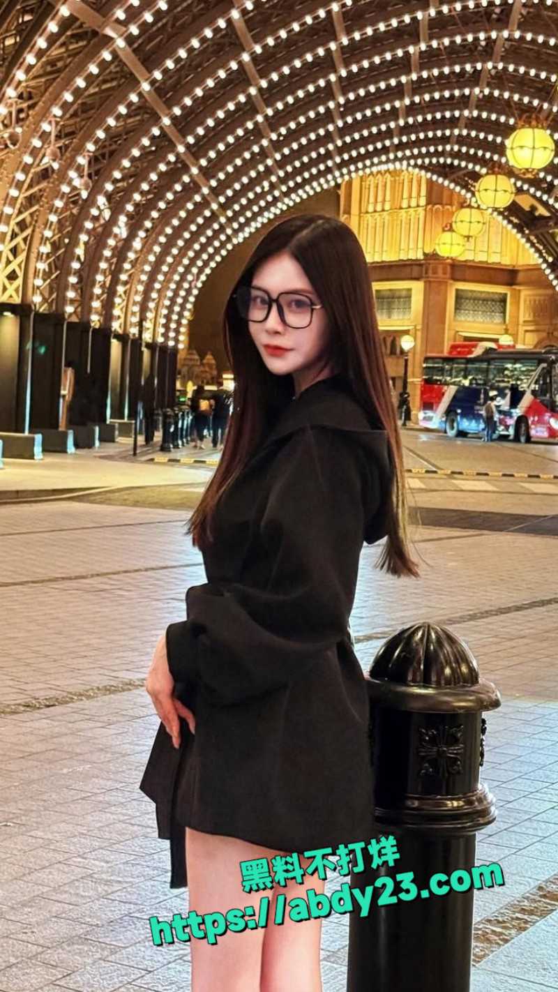 极品高颜值少妇早期与自家老公自拍 5