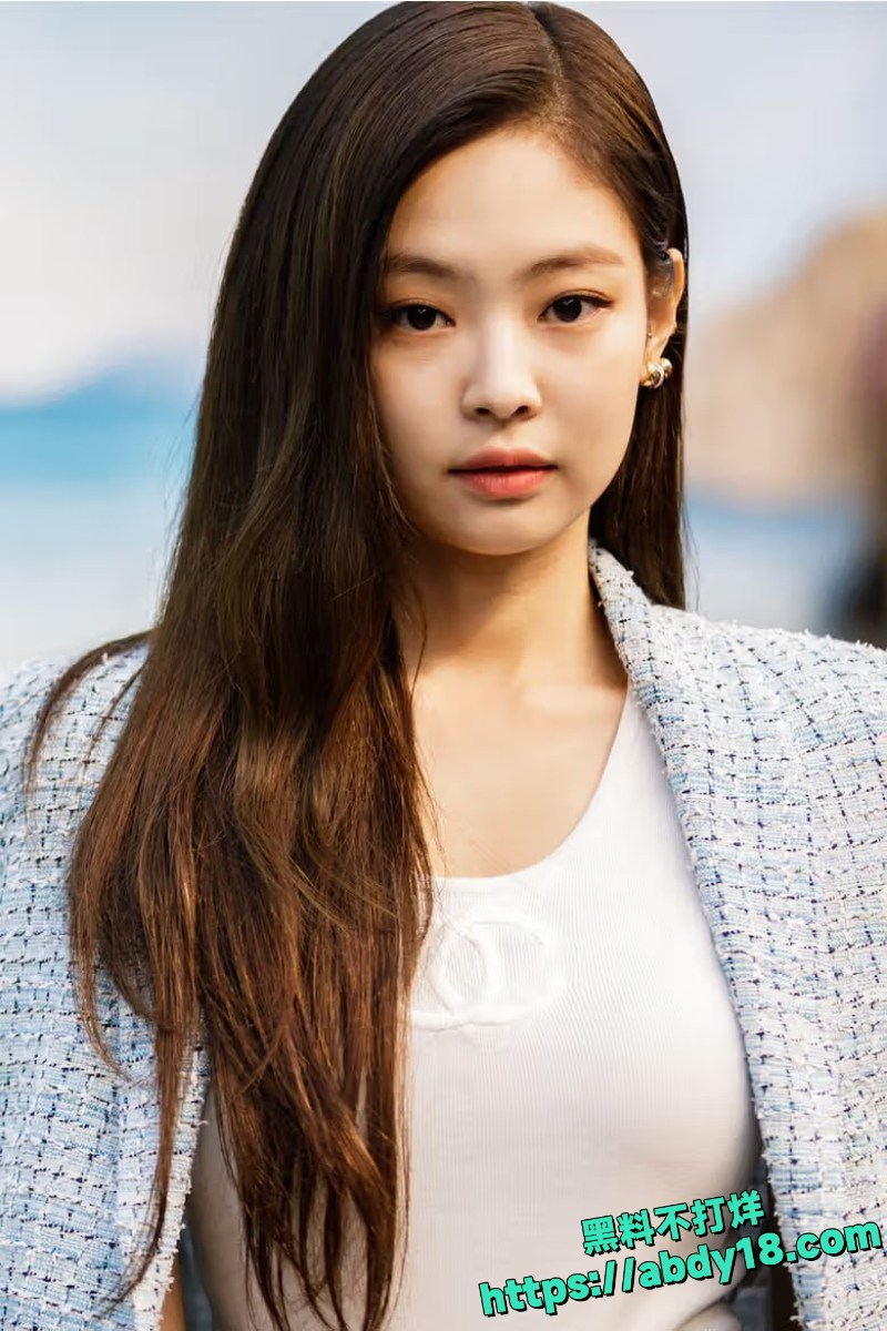 Jennie泡澡照被黑客曝光12