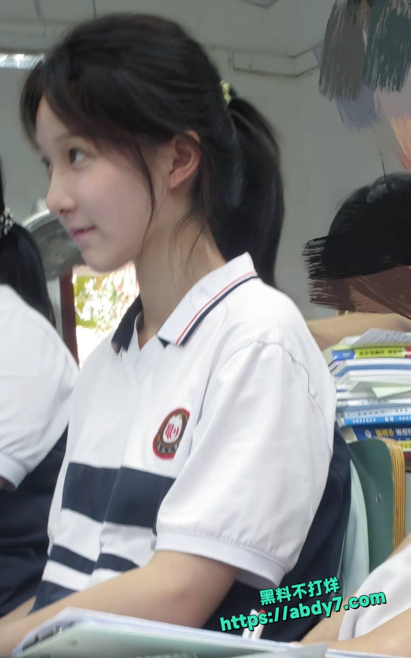 广东佛山市顺德梁欣莹1