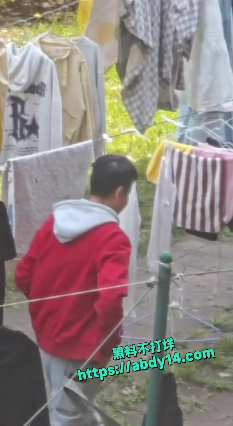 大连男大学生秋裤撸管